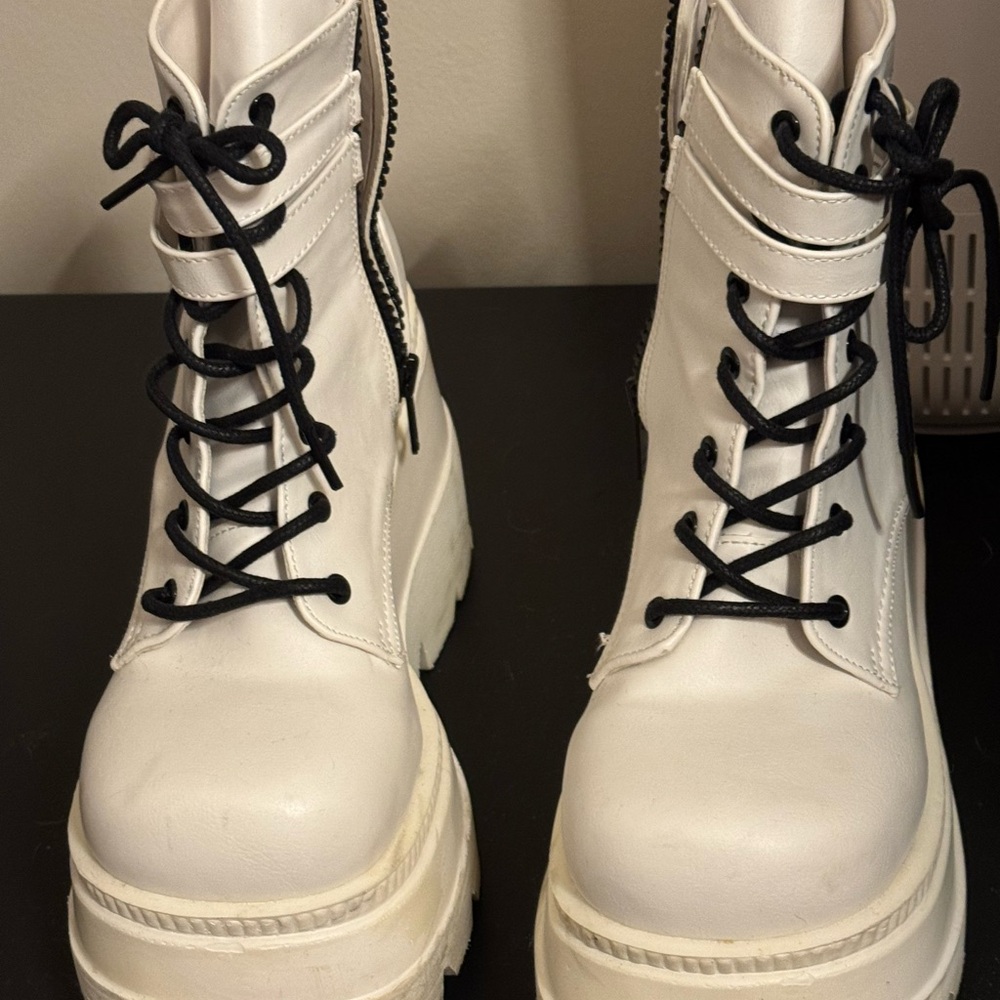 Demonia shaker 52 White Combat Boots with Chunky Sole and Black Laces